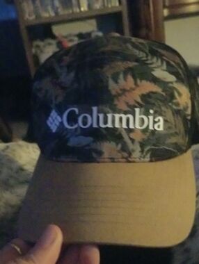 Columbia Punchbowl 2 Trucker Cap